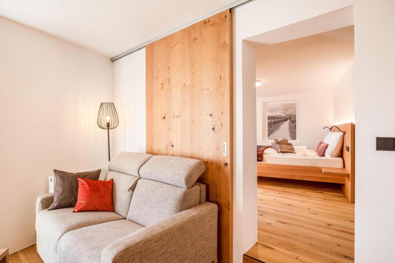 Brantenhof Ferienwohnung Vinea Cortaccia Exterior foto